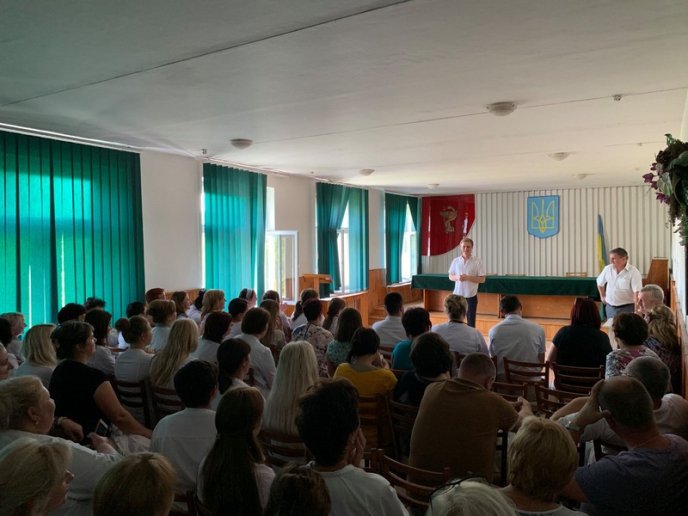 "Необхідно ремонтувати школи, дитячі садочки, амбулаторії", – Валерій Лунченко поспілкувався із закарпатцями – 12