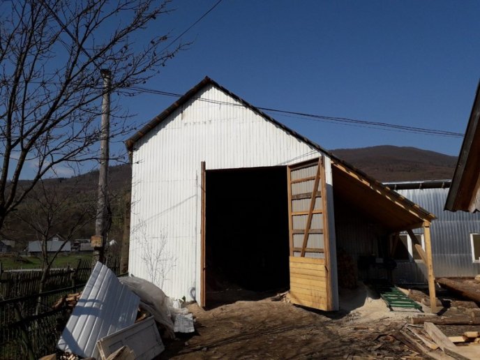 Вогнеборці ліквідували дві пожежі в надвірних спорудах – 02