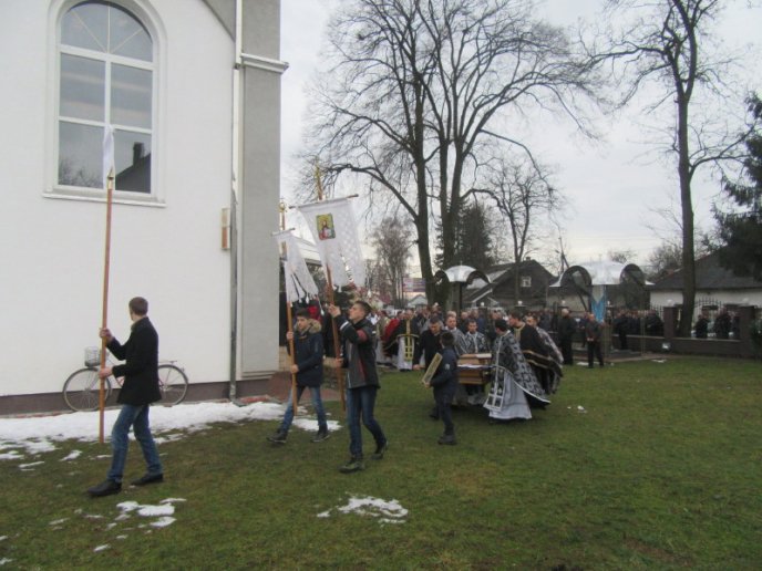 На Хустщині провели в останню путь священика, який загинув у ДТП під Житомиром – 08