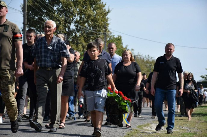 Закарпаття схилило голову перед загиблим Героєм – 02