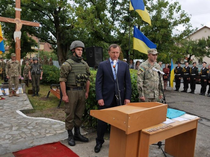 В Ужгороді відкрили меморіал пам’яті бійців АТО – 12