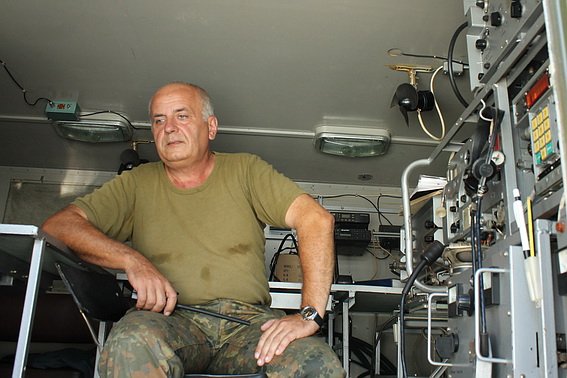 На Закарпатті "поклали на колеса" військову техніку, що понад чверть століття припадала пилом – 01