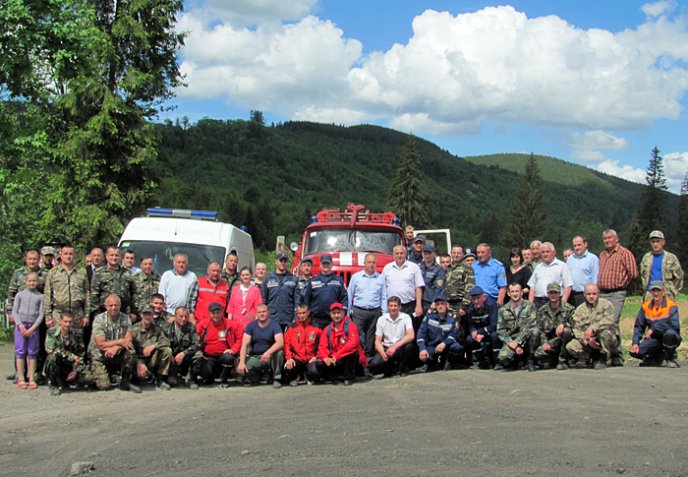 Рахівські рятувальники гасили пожежі в екосистемах – 04