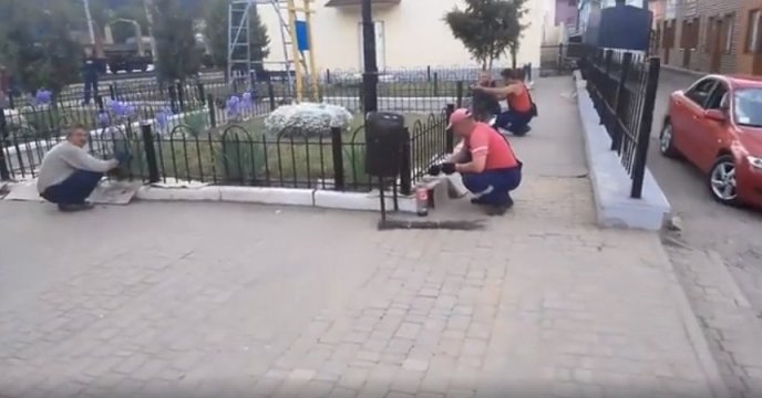 Вокзал у Воловці чепурять до приїзду Порошенка, – соцмережі – 01