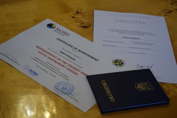 В Ужгороді вручили дипломи випускникам проєкту «Україна – Норвегія» – 02