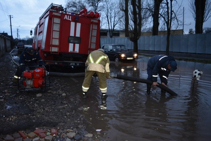 Паводок на Закарпатті: евакуйовані люди повертаються додому – 03