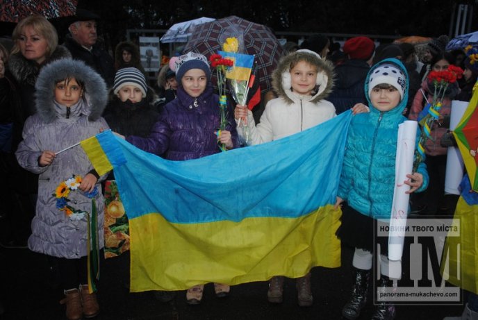 У Мукачеві урочисто зустріли бійців Героїчної 128-ої бригади (ФОТОРЕПОРТАЖ) – 19