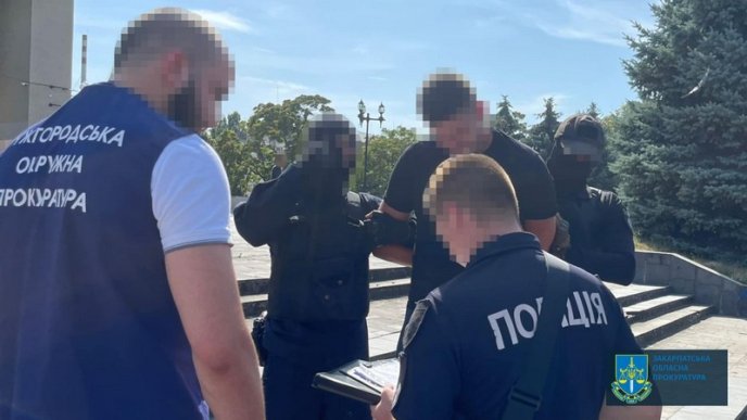 В Ужгороді затримали медпрацівника. Відомо, в чому його підозрюють – 02 В Ужгороді затримали медпрацівника. Відомо, в чому його підозрюють – 02