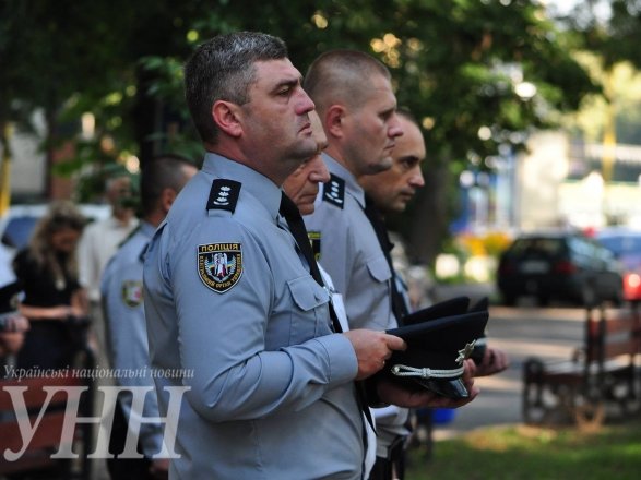 В Ужгороді вшановували пам’ять загиблих правоохоронців – 07