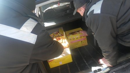 Угорець перевозив контрабандні цигарки, приховавши їх "Мівіною" – 01