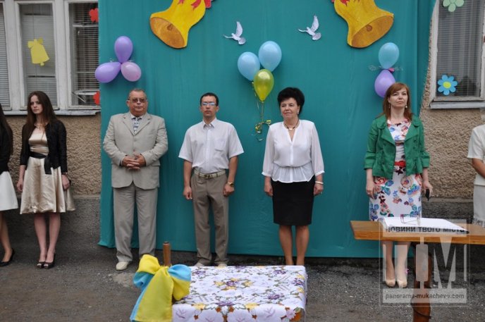 Свято "Останнього дзвоника" зібрало у Мукачівській ЗОШ №7 багато гостей (ФОТОРЕПОРТАЖ) – 18