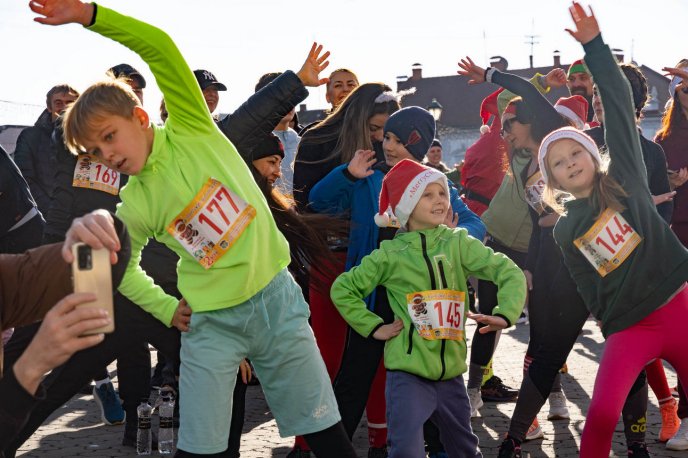 В Ужгороді на благодійному забігу було зібрано понад 50 тисяч гривень – 03
