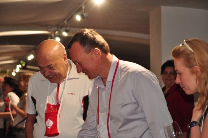 Сьогодні в Ужгороді розпочався дводенний фестиваль «Sakura Wine» – 24