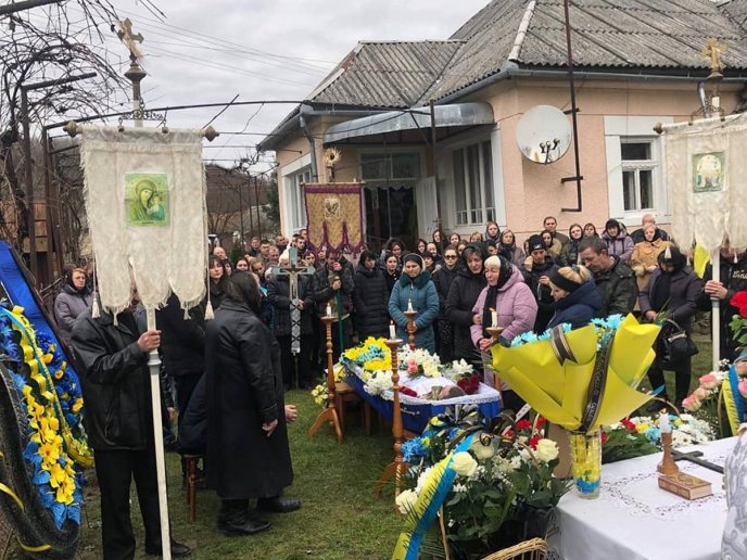 У закарпатському селі провели в останню путь загиблого Героя – 04 У закарпатському селі провели в останню путь загиблого Героя – 04