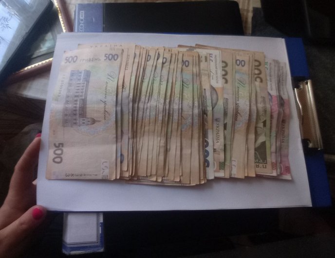 На Закарпатті обікрали будинок жінки, поки вона була за кордоном – 01