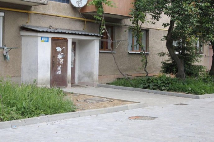 Як виглядають внутрішньоквартальні проїзди у Мукачеві після ремонту – 04