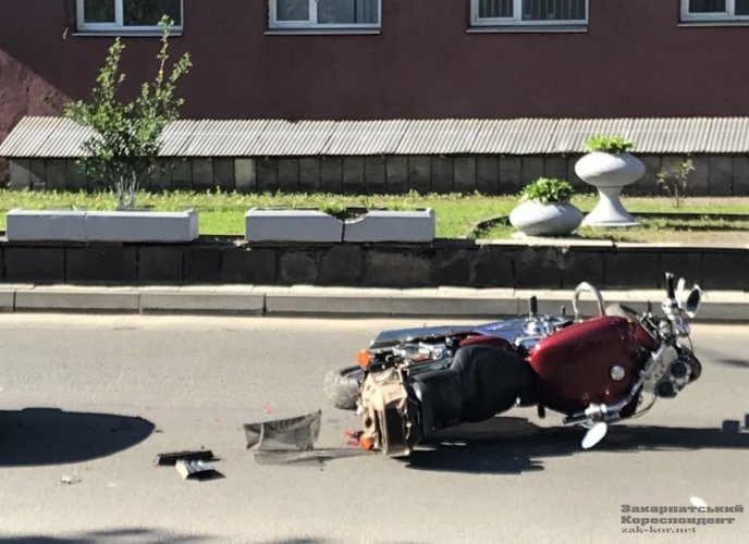 Вранці в Ужгороді сталася аварія – 01