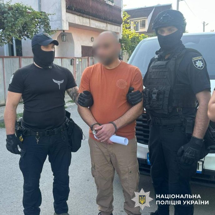 Поліцейські показали, як затримували наркоугруповання – 01 Поліція затримала банду