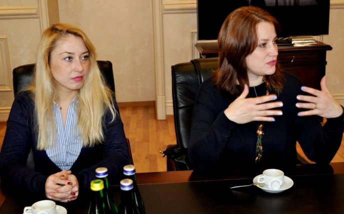 На Закарпатті нагородили трьох активних волонтерів – 04