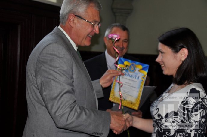 У Мукачеві нагородили лауреатів конкурсу "Шукаємо молоді педагогічні таланти" (ФОТО) – 20