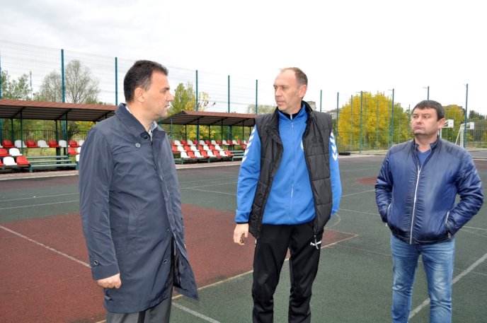 Голова облради висловив своє незадоволення станом ужгородського спорткомплексу "Юність" – 08