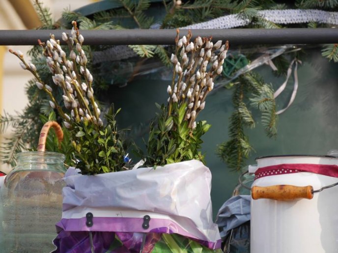 Тисячі вірян прийшли помолитись у храми Ужгорода та освяти воду – 02