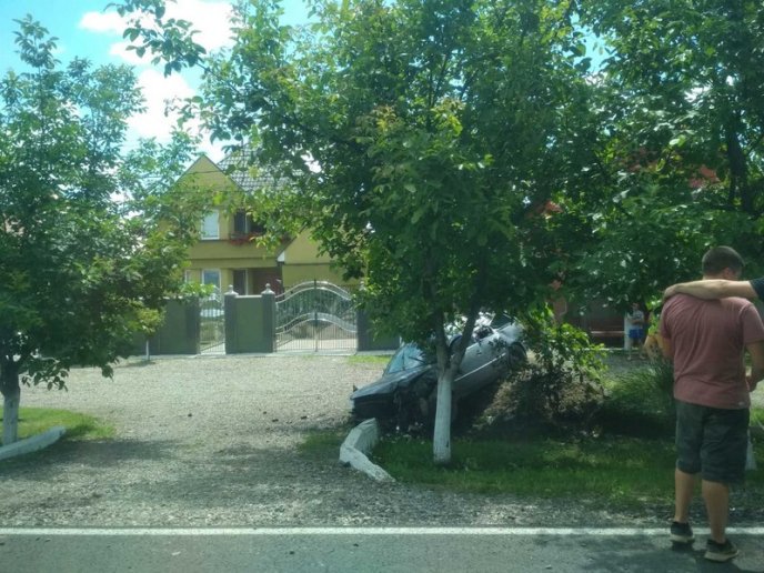 ДТП у Виноградові: опубліковано фото – 04 ДТП у Виноградові: опубліковано фото – 04