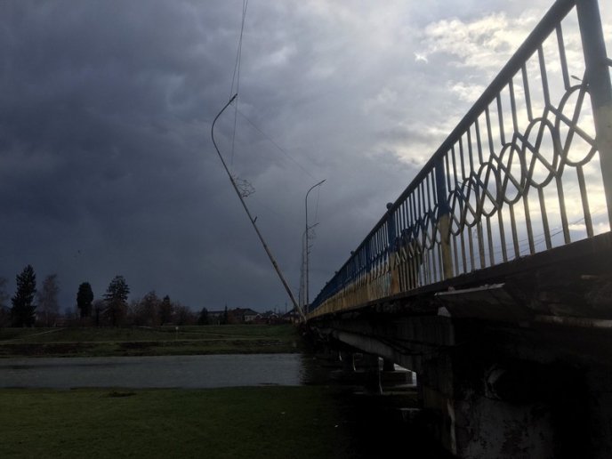 Під час негоди у Мукачеві сталися аварійні ситуації – 02