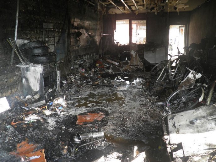 На території одного з ужгородських ринків згорів магазин електротоварів – 04 На території одного з ужгородських ринків згорів магазин електротоварів – 04