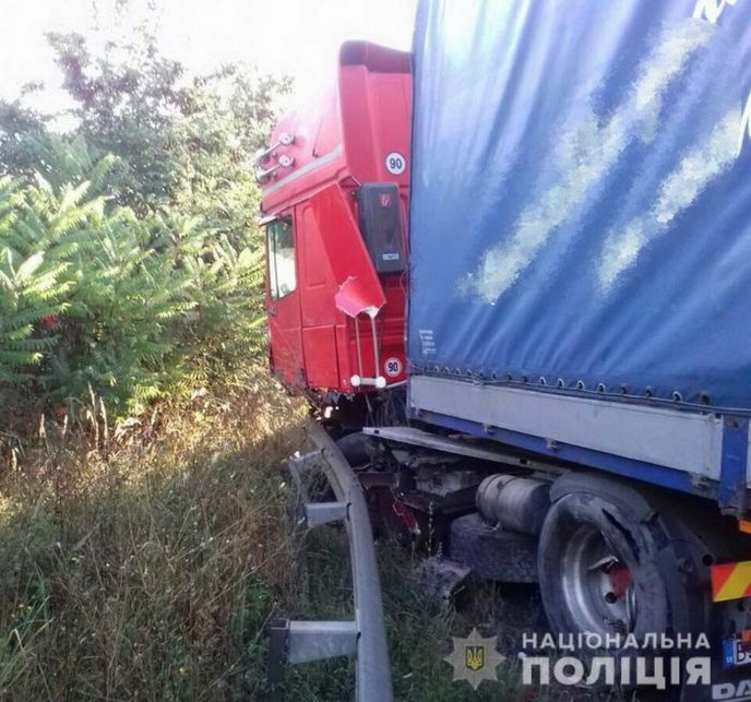 З’явили нові фото з місця смертельної ДТП поблизу Ужгорода – 02