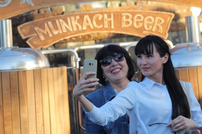 Як проходить "Варишське пиво" у Мукачеві: фоторепортаж із фестивального містечка – 05 Як проходить "Варишське пиво" у Мукачеві: фоторепортаж із фестивального містечка – 05