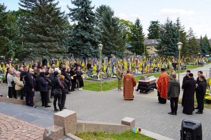 В Ужгороді поховали захисника, який воював із березня 2022 року – 06