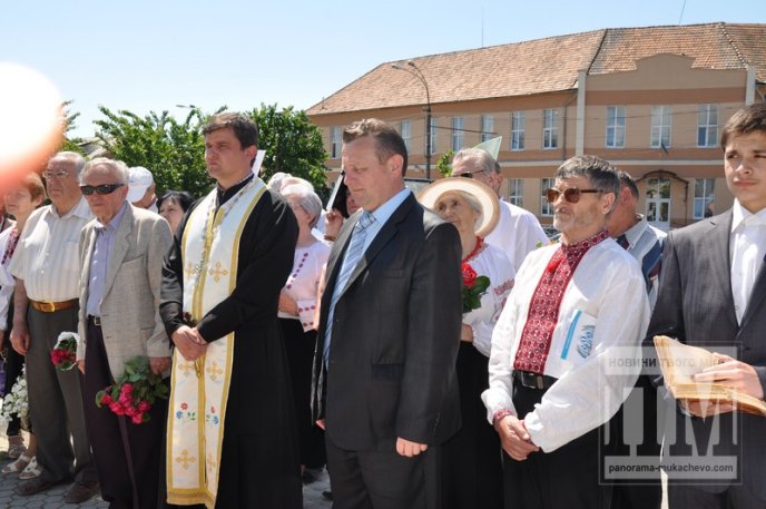 У Мукачеві відбулася панахида, приурочена річниці перепоховання Тараса Шевченка (ФОТО) – 25