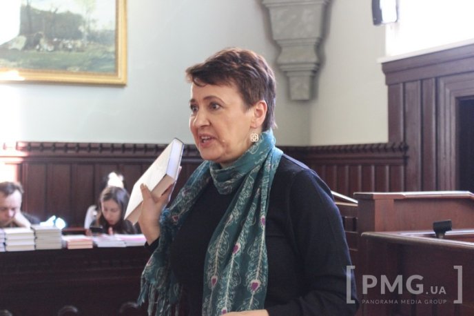 Письменниця Оксана Забужко провела у Мукачеві літературну зустріч – 03 Письменниця Оксана Забужко провела у Мукачеві літературну зустріч – 03