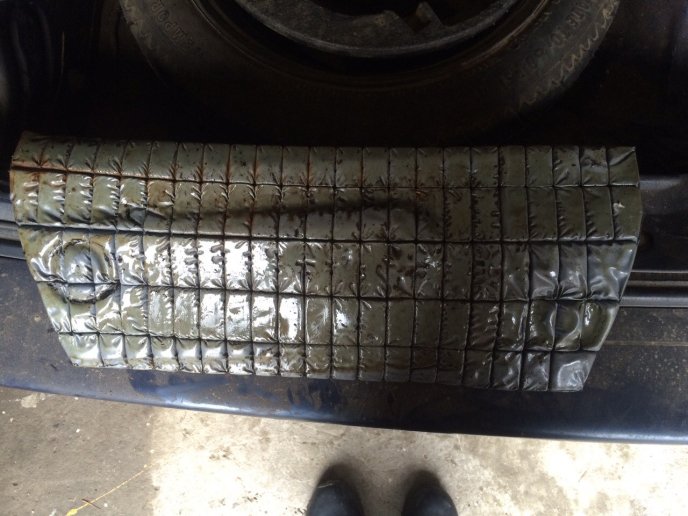 Українець намагався вивезти у Словаччину 640 пачок цигарок – 02