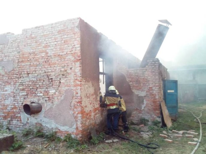 В Ужгороді біля обласної прокуратури сталась пожежа – 03