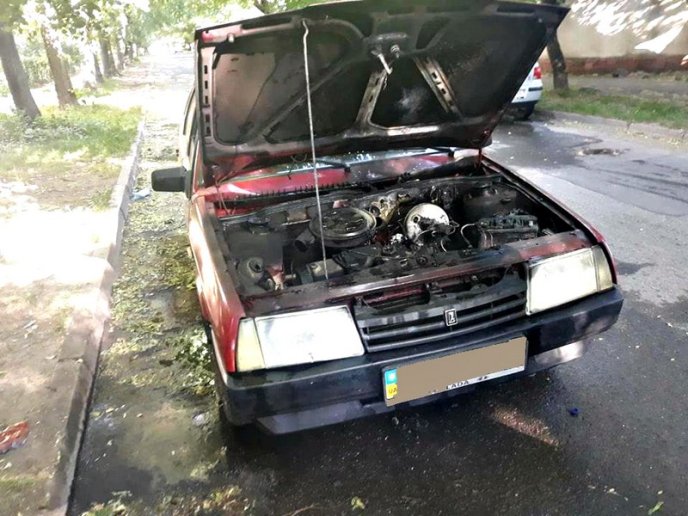 Сьогодні у Мукачеві горів автомобіль – 01