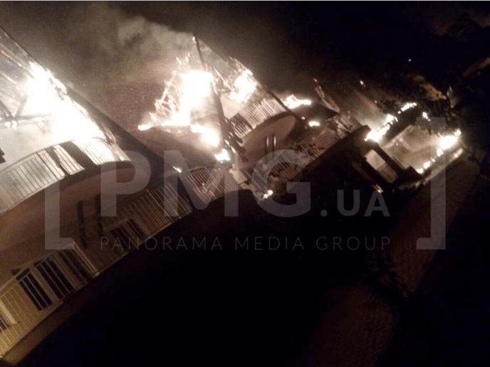 Велика пожежа у Лісарні: горів відомий туристичний комплекс "Belle Royalle"  – 06 Велика пожежа у Лісарні: горів відомий туристичний комплекс "Belle Royalle"  – 06