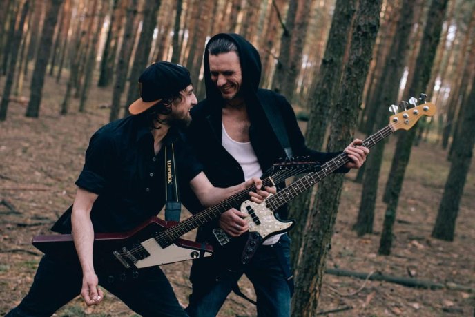 Таємничий та загадковий: гурт "Без обмежень" презентував новий кліп на пісню "Без неї ніяк" – 11