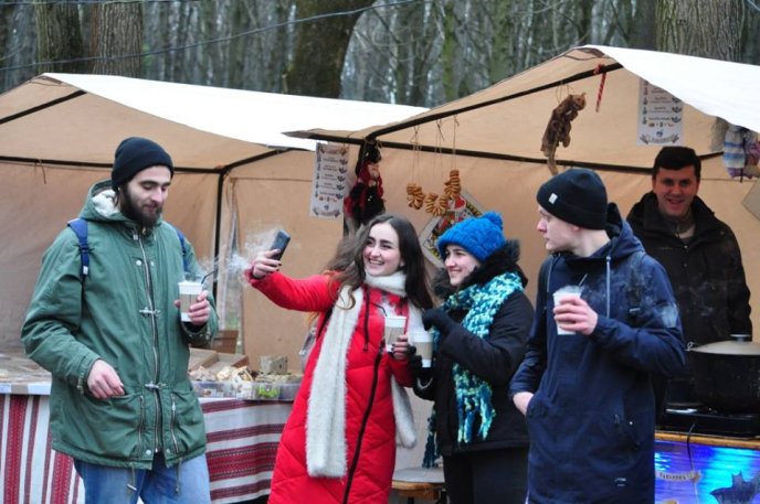 На «Ужгородській палачінті» урочисто розрізали перший млинець – 04