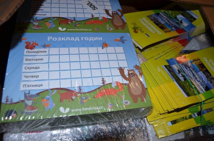 Мукачівська ЗОШ №6 отримала підручники з Чехії – 04