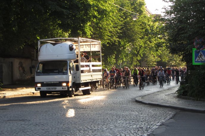 Ужгородці провели перший "Night Ride" у 2016 році – 03