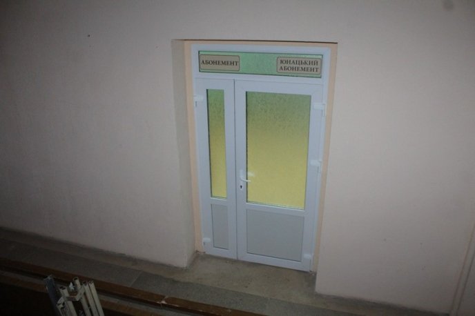 У Мукачеві оновили міську бібліотеку – 06