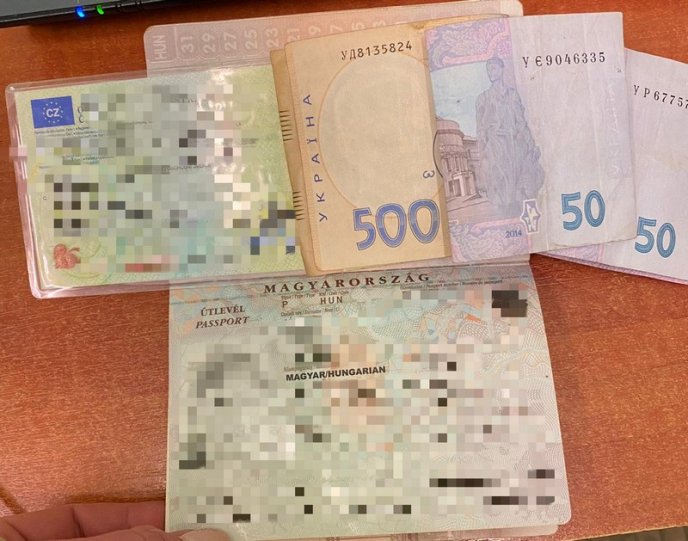 11 людей намагались підкупити прикордонників – 02