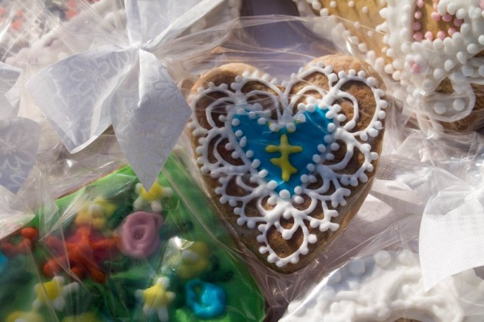 Набережна Мукачева, перед монастирем, нагадує торгову алею (ФОТО) – 01