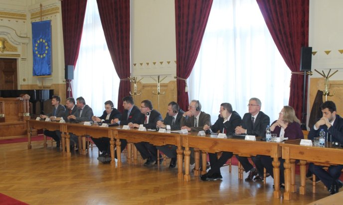 У Закарпаття з’явились можливості залучити багатомільйонні ґранти у розвиток краю – 03