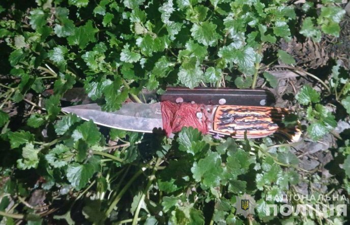 Наносив удари ножем та стільцем: поліцейські розповіли, що сталося на Закарпатті – 03 Наносив удари ножем та стільцем: поліцейські розповіли, що сталося на Закарпатті – 03