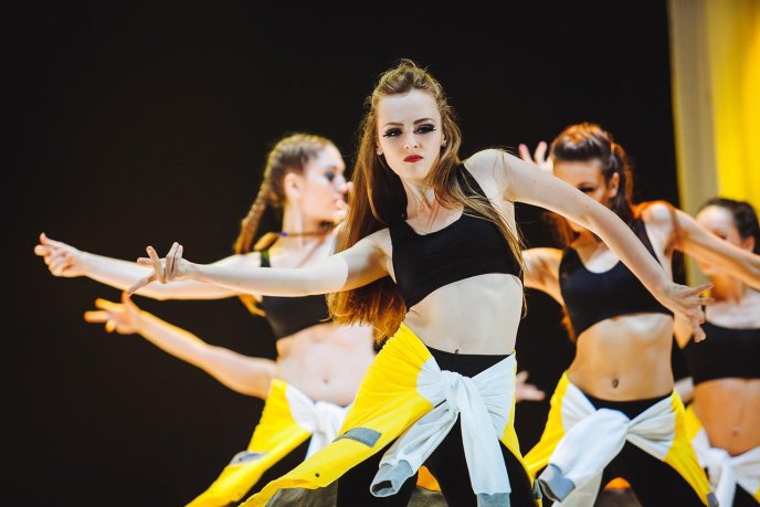 В Ужгороді студія сучасного танцю «Бліц» провела звітний концерт – 53