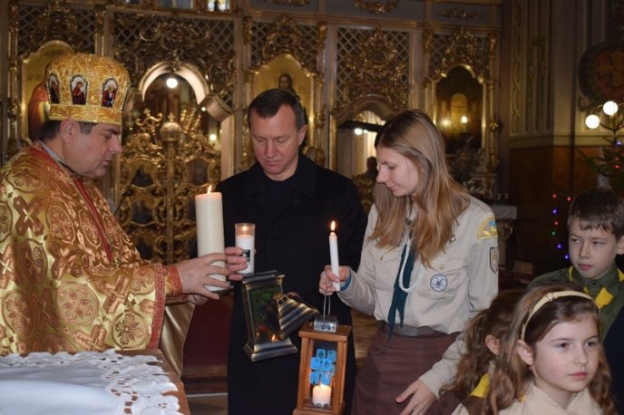 В Ужгород принесли Вифлеємський вогонь – 05 В Ужгород принесли Вифлеємський вогонь – 05