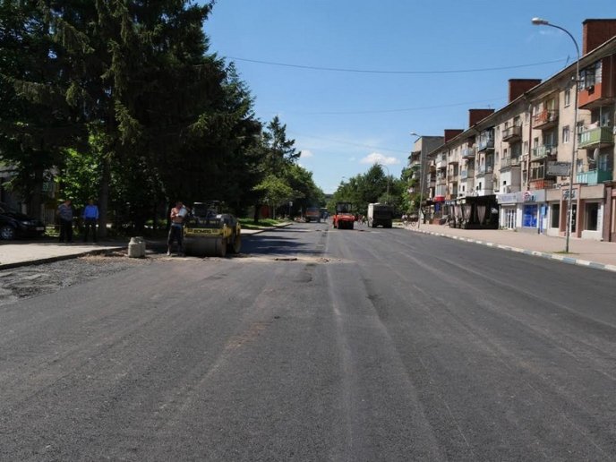В Ужгороді закінчують ремонт вулиці Заньковецької – 05